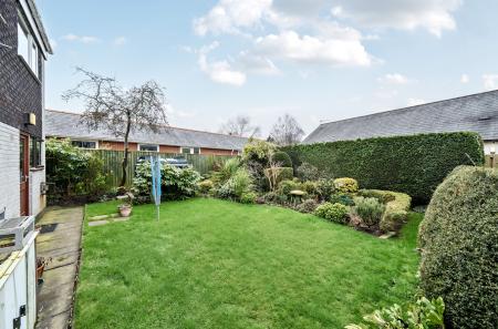 1417262-4-6995a7e...