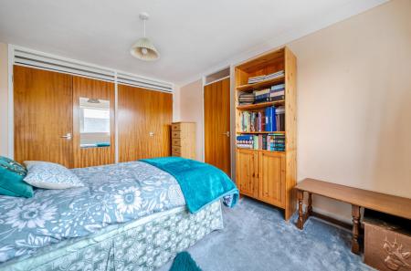 1417262-8-6995a81...