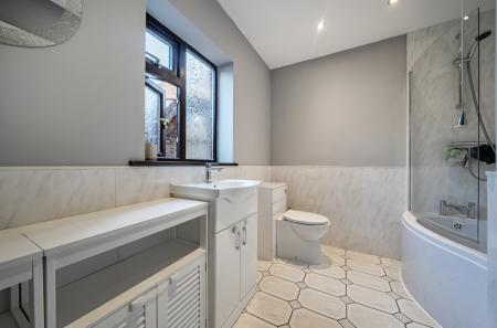 1419720-5-69a591b...