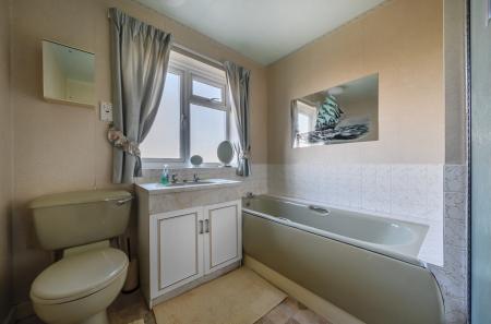 1421586-2-69a8686...