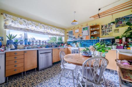 1425868-15-69b83d...