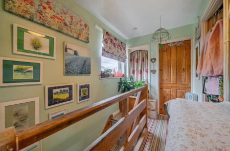 1425868-10-69b83c...