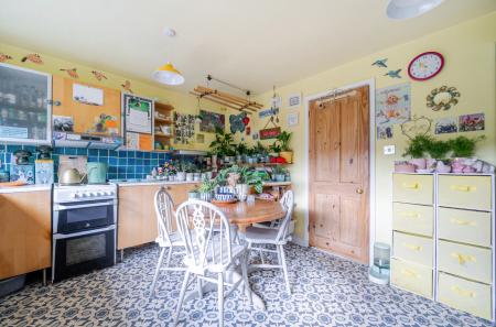 1425868-14-69b83d...