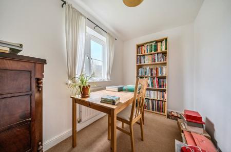 1380159-3-691387b...