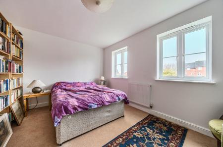 1380159-2-691387b...