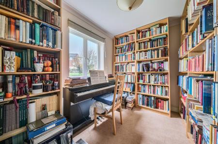 1380159-10-691387...