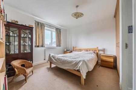 1380159-7-691387c...