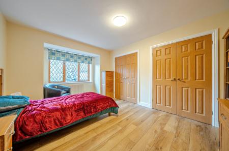 1386524-16-6931a5...