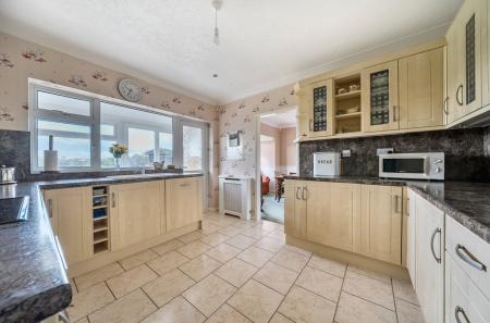 1380201-5-6915cdf...