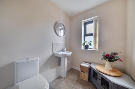 1409755-14-698f53...