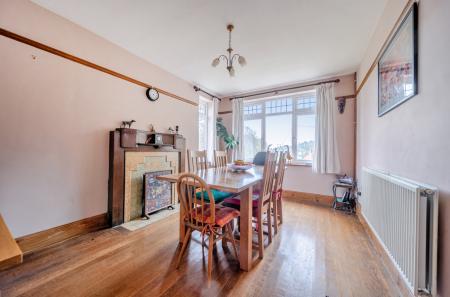 1423395-10-69aef5...