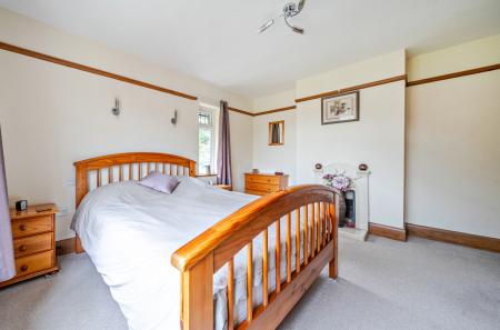 1423395-16-69aef6...