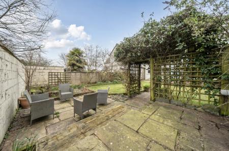 1423927-17-69b018...