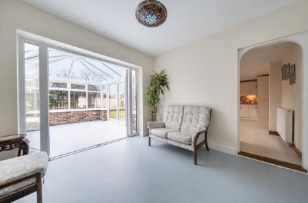 1423927-2-69b014b...