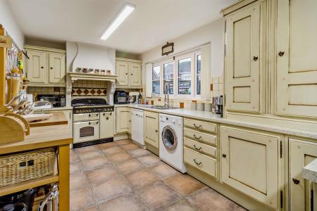 8676901-interior18-800.jpg