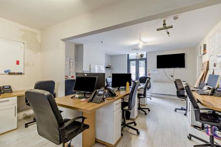 8683253-interior24-800.jpg