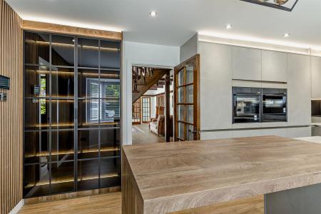 8692665-interior10-800.jpg
