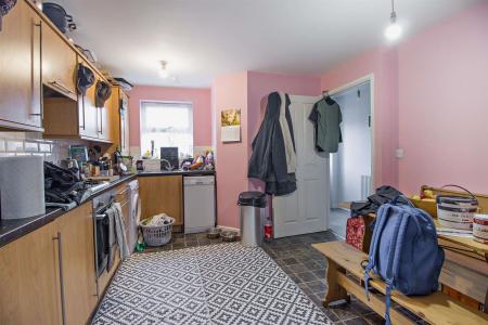 8693401-interior07-800.jpg