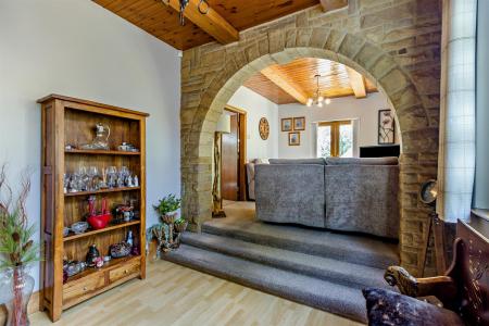 8694321-interior18-800.jpg
