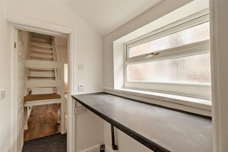 8696747-interior02-800.jpg