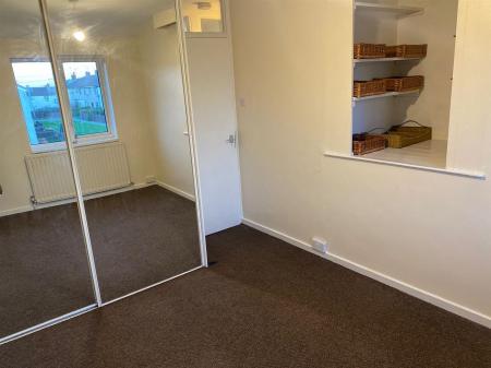 Bedroom 2.JPG