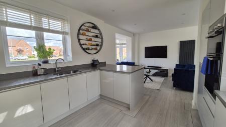 Open Plan Living/Kitchen/Diner