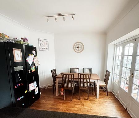 Extended Dining Kitchen