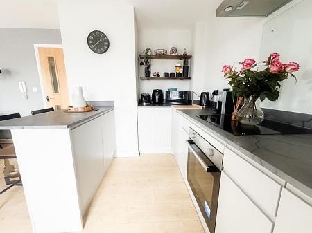 Open Plan Lounge/ Kitchen