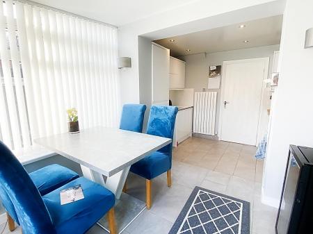 Sun Room/Dining Area