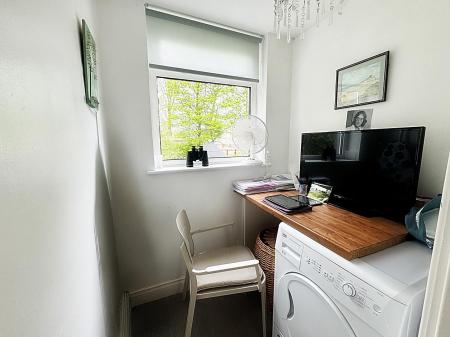 Office/Dressing Area