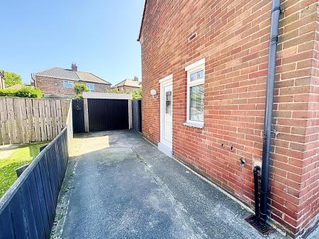 Garage & Drive
