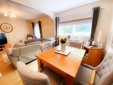 Lounge/ Dining Room