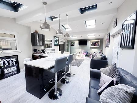Family Room/Sun Room