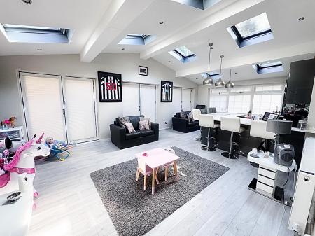 Family Room/Sun Room