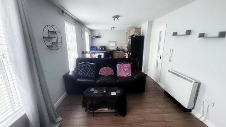 Lounge & Kitchen