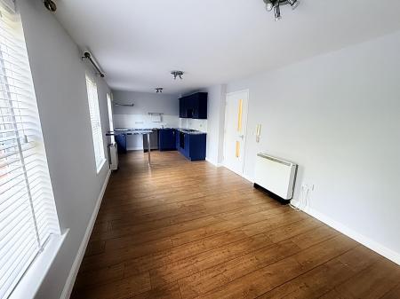 Lounge & Kitchen