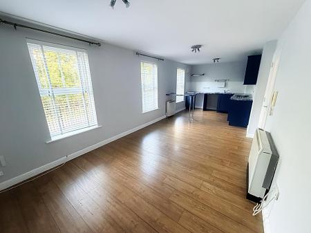 Lounge & Kitchen
