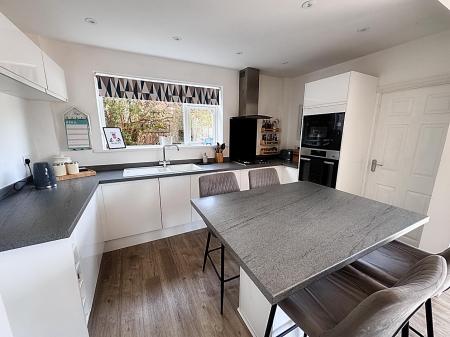 Breakfasting Kitchen