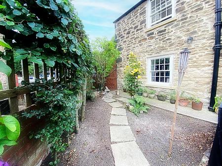 Garage, Drive & Gardens