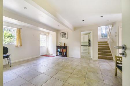 Hallway / Dining room