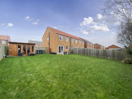 9019198-108407-134136576227158618-a184b67a-7bf9-c3