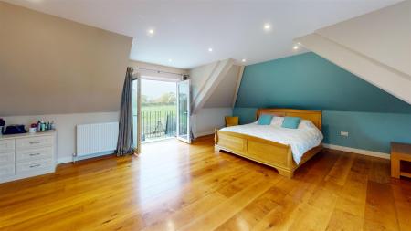 Meadow-Croft-Bedroom 6.jpg