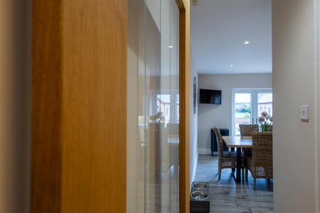 HALL/KITCHEN