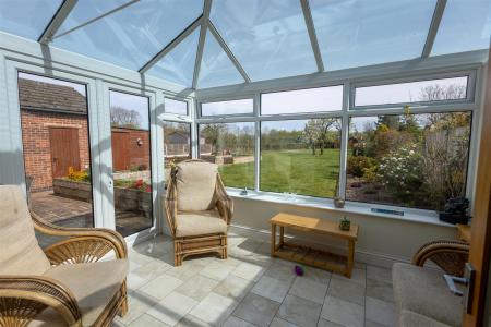 GARDEN ROOM