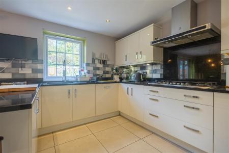 BREAKFAST KITCHEN