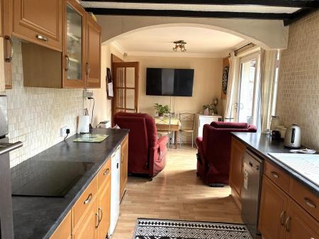 KITCHEN/DINER