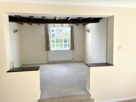 FAMILY ROOM/DINING ROOM