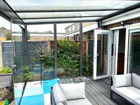 GARDEN ROOM