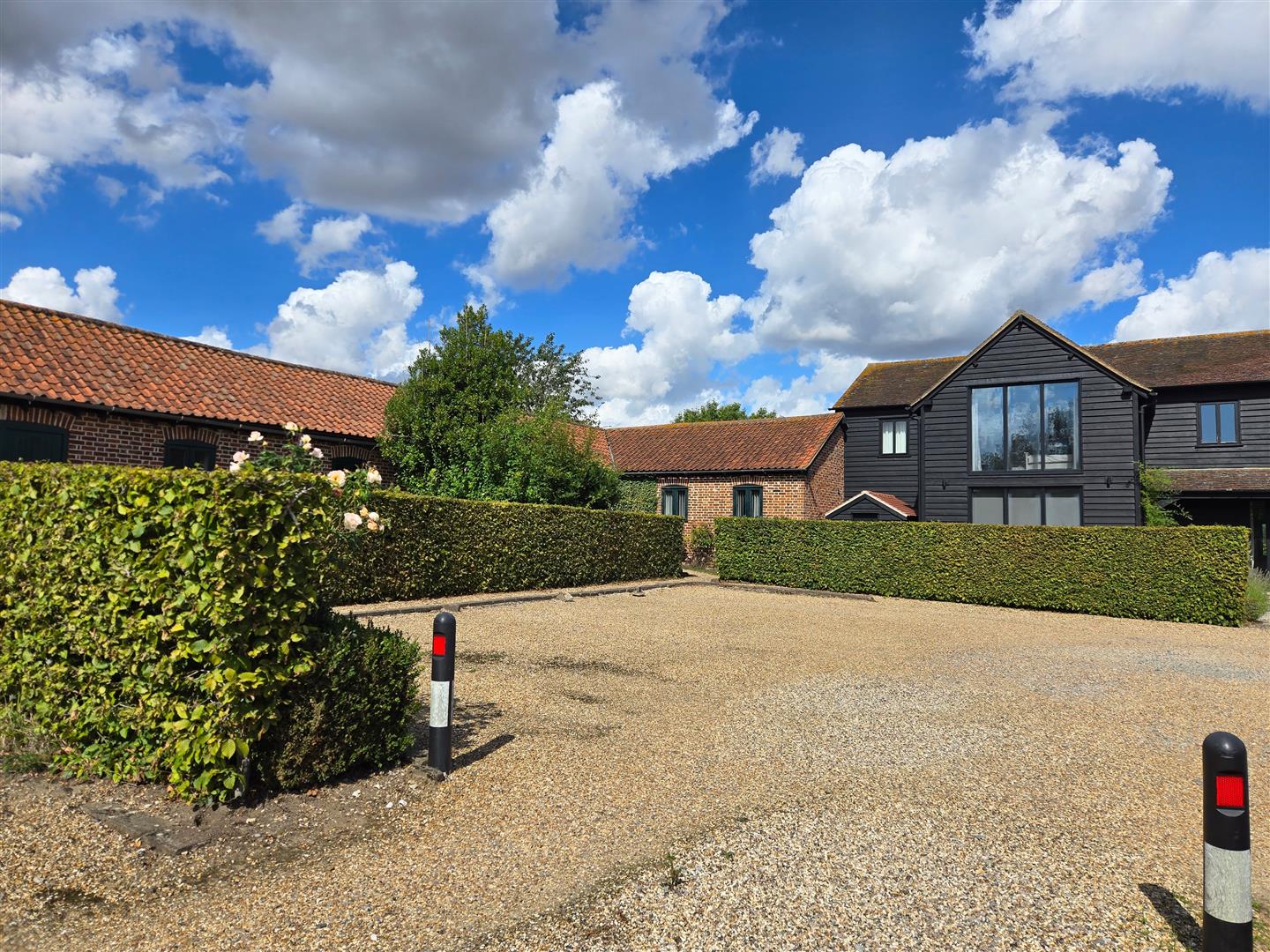 Image for CHAIN FREE - Patient End Barns, Furneux Pelham, Buntingford