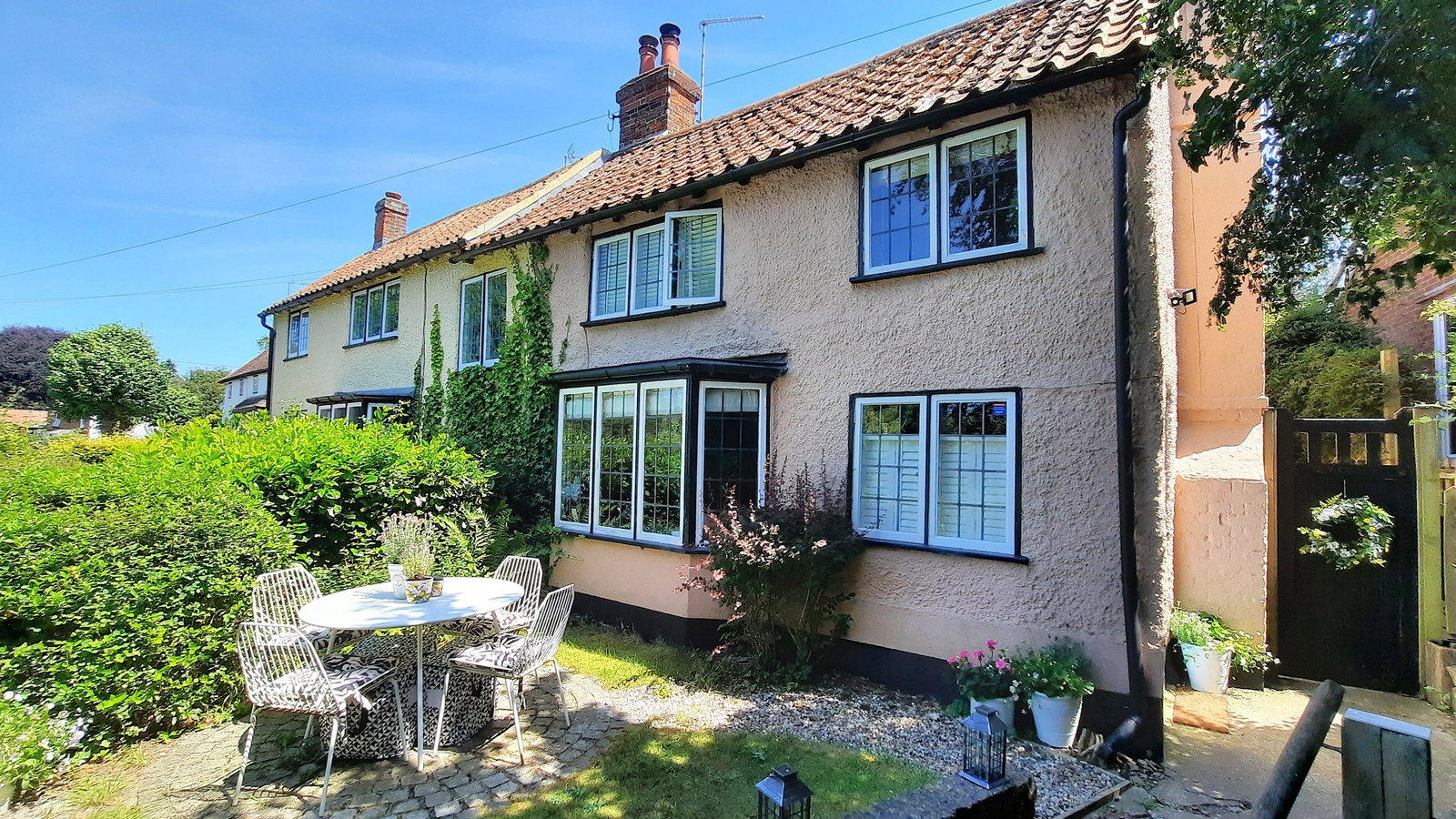 Image for CHAIN FREE Beautiful Cottage - Braughing, Herts